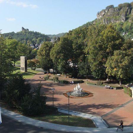 Hotel garni Am Brunnenplatz Gerolstein Buitenkant foto