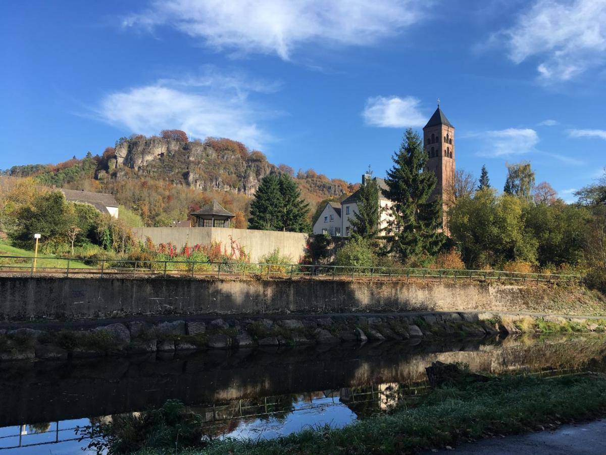 Hotel garni Am Brunnenplatz Gerolstein Buitenkant foto